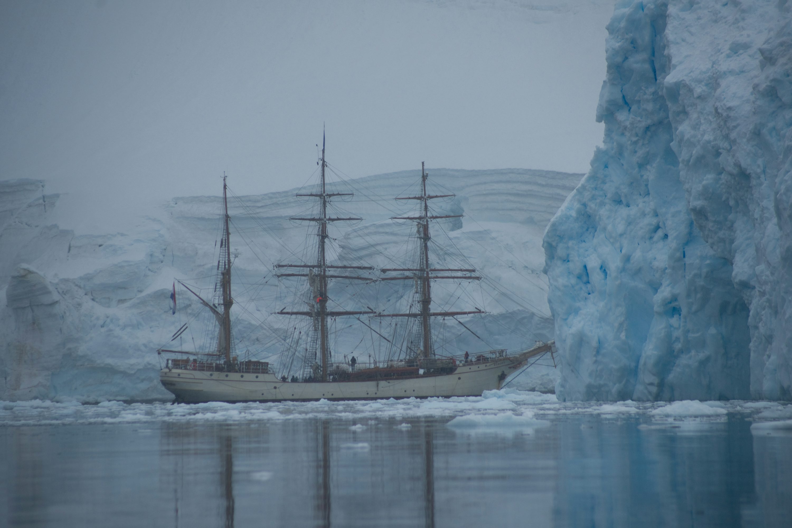 Polar Expeditionary Team Insurance: Escorting the Ice and Snow Journey