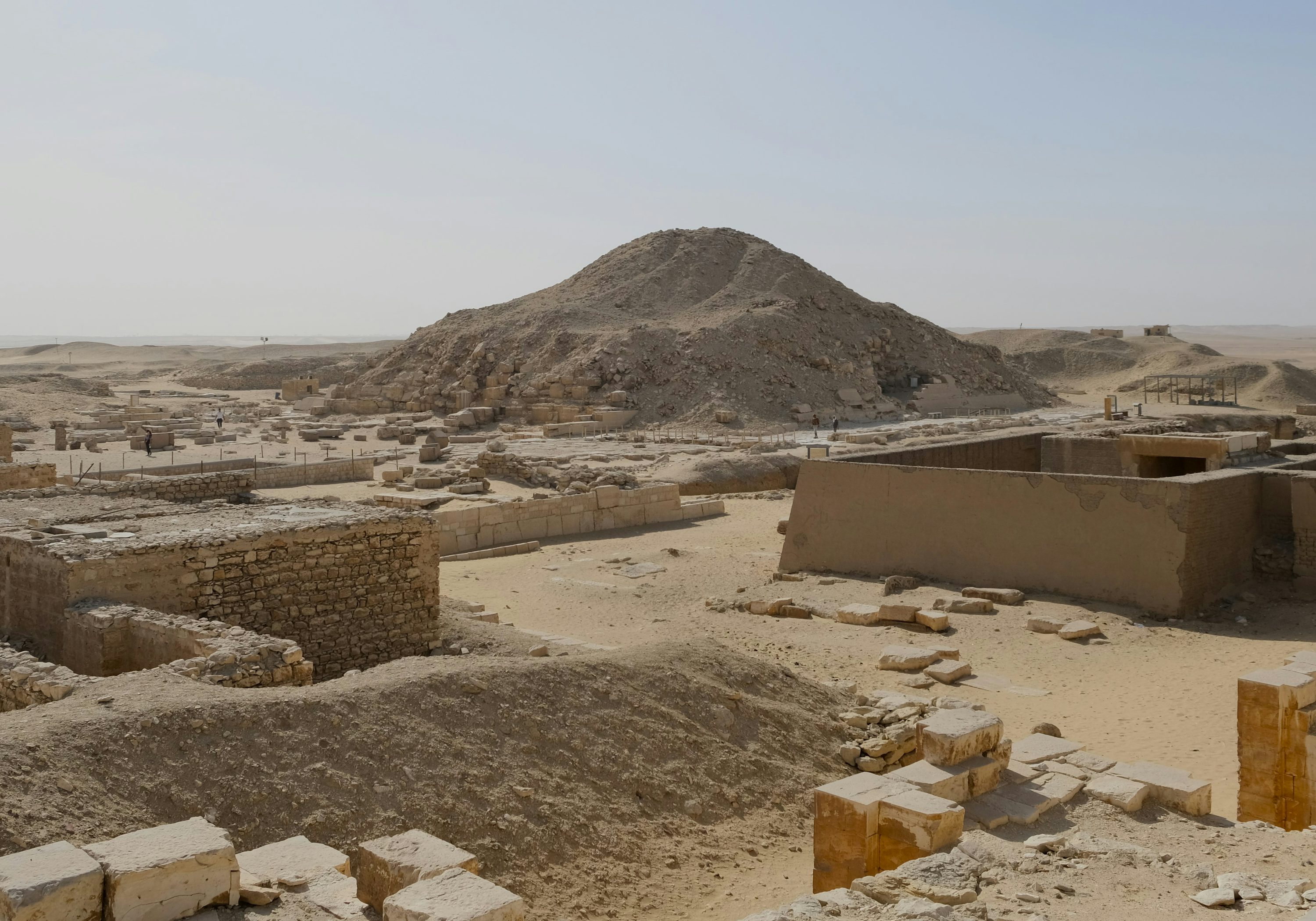 The Insurance to Protect the Archaeological Adventure Surrounded by Dangers