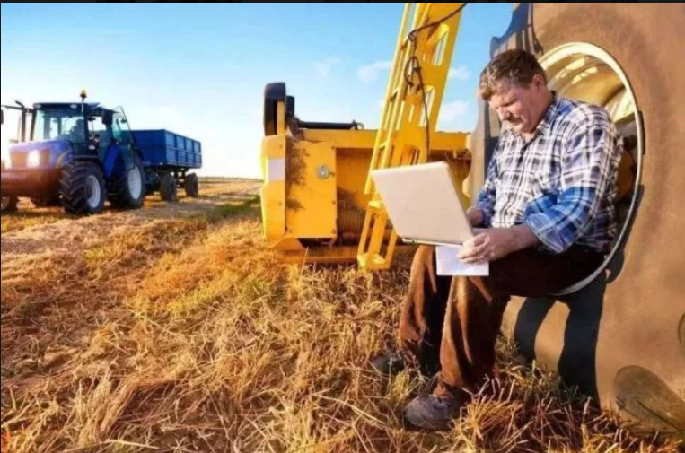 The Synergistic Development Path of Agricultural Insurance and Climate - Smart Agriculture in Europe